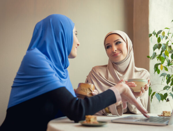 Gibah itu Memakan Daging Saudaramu dan Membatalkan Puasamu?